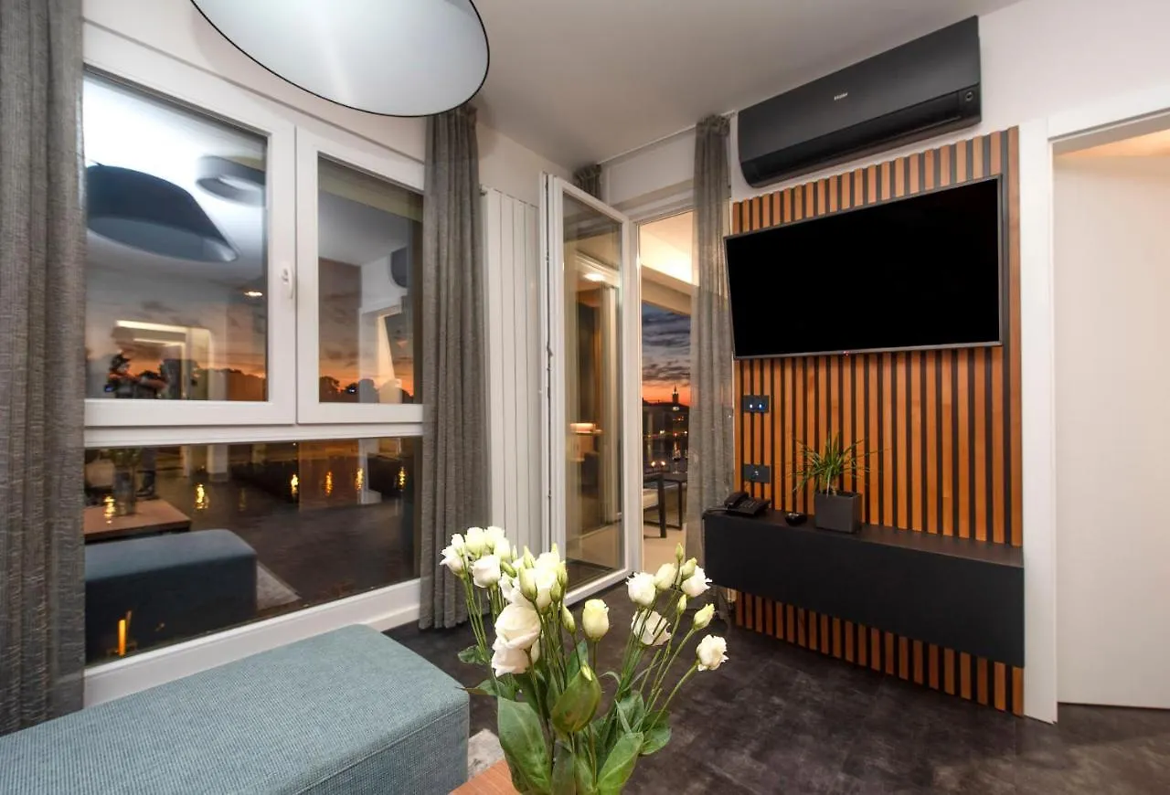 Jazine Lux Apartment D&D Zara